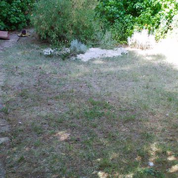 Avant la réalisation d'une bordure de jardin - Cadenet